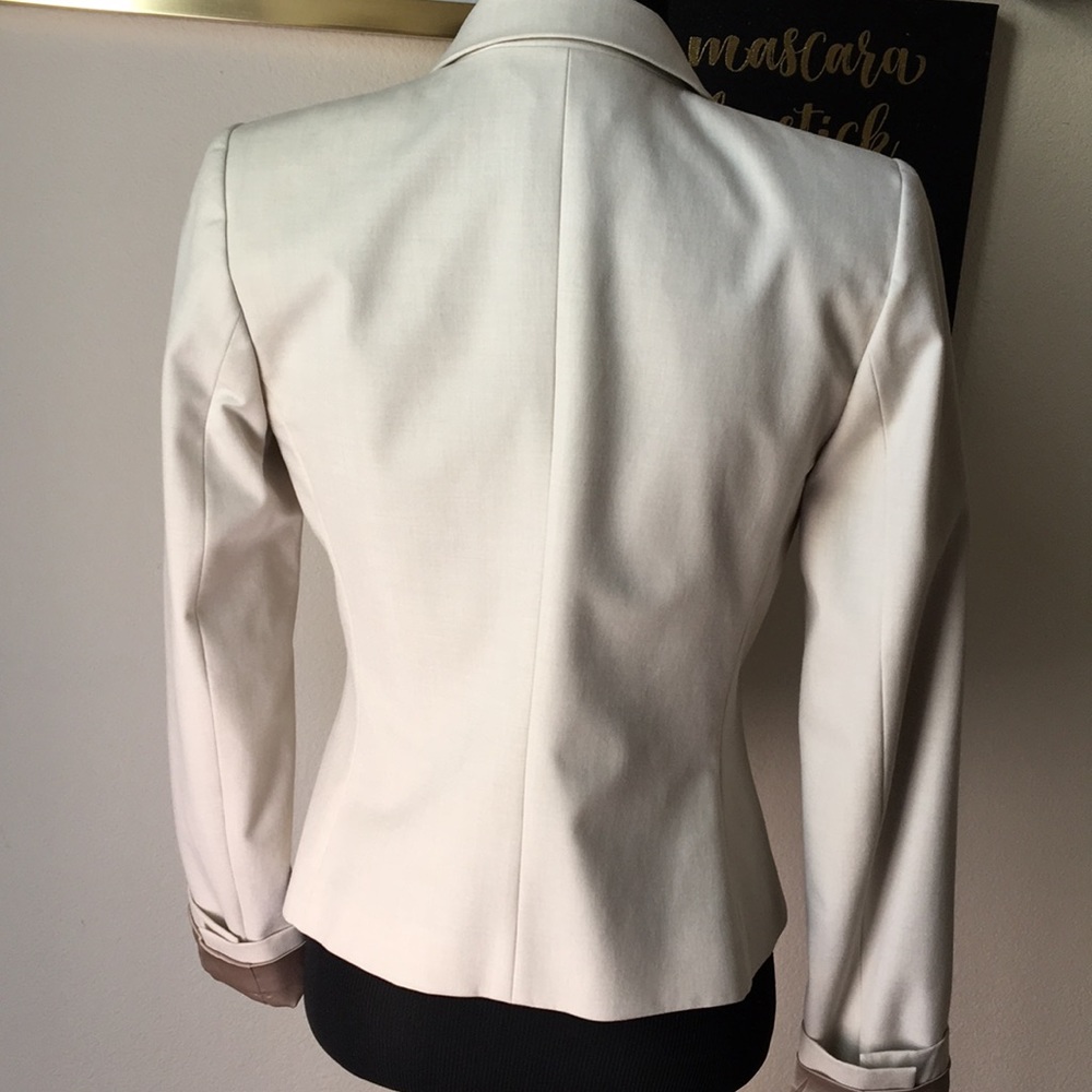Cream blazer - Picture 3 of 3